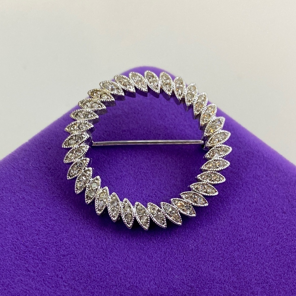 💛 Vintage D’Orlan Crystal Wreath Brooch | Classic Sparkle Statement